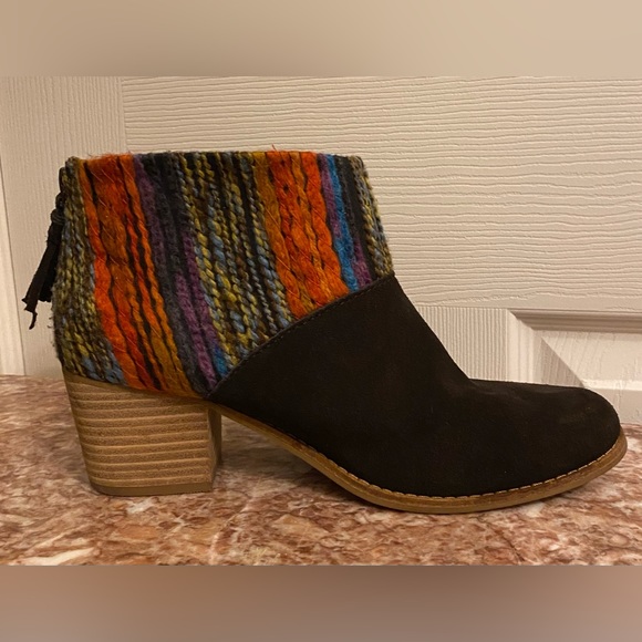 TOM’S Leila Chocolate Suede Multi colored Textile Ankle Boots; Size 9.5; LNWOT. - Picture 3 of 12